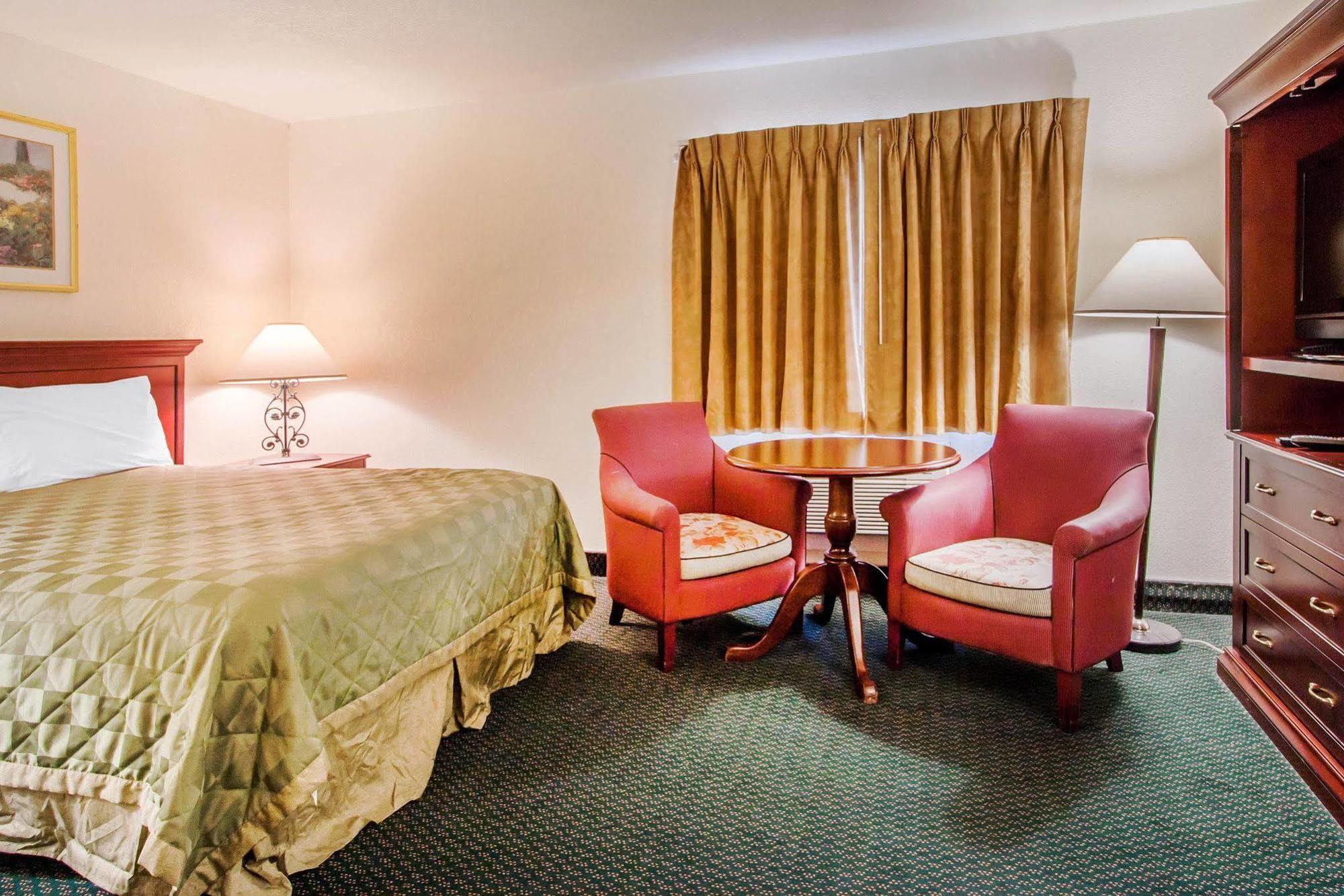 Signature Inn Юджин Экстерьер фото